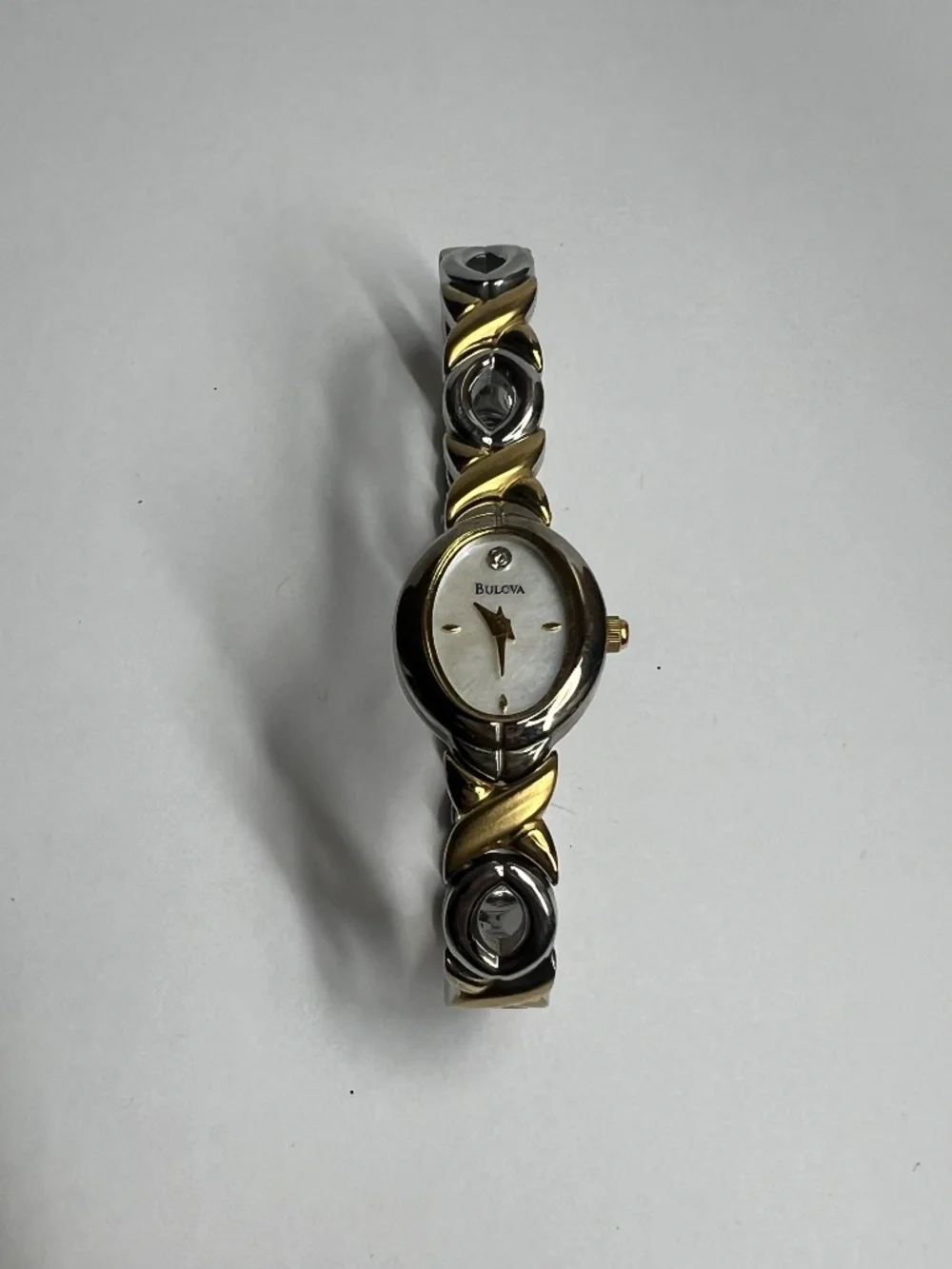 Bulova Womens Two Tone Quartz Watch Hugs Kisses XOXO Heavy Scratched Glass PARTS